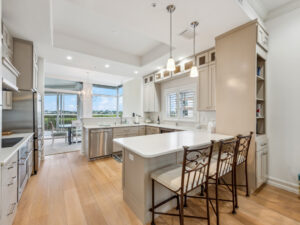 1620-star-point-ln-naples-fl-34112-kitchen-2